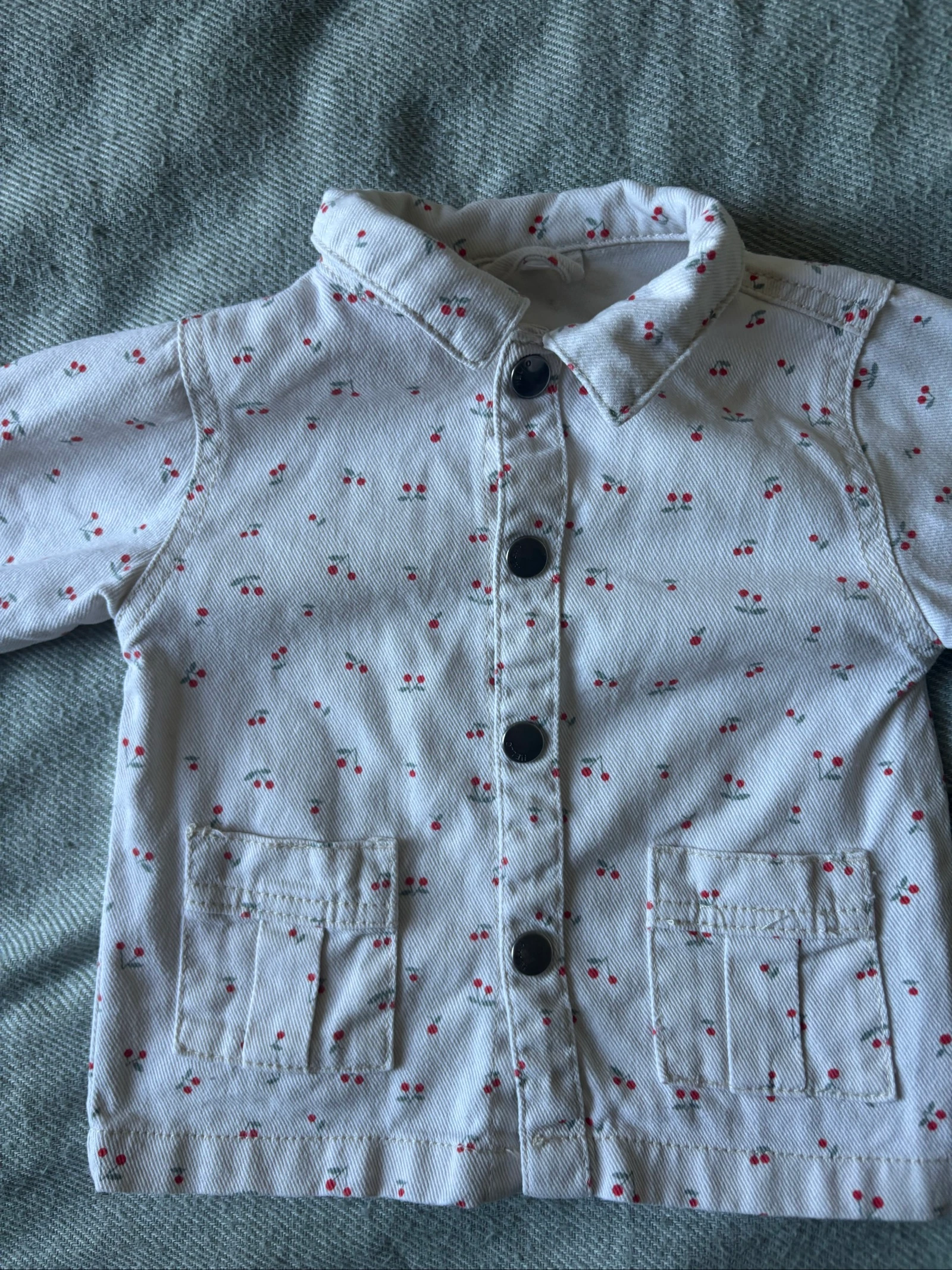 184/ Cream Cherry Print Denim Jacket - Zeeman - 12 months - 74 cm – photo 2